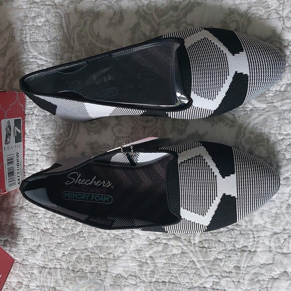 Skechers Fashion Knit Flats